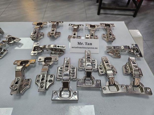 Cabinet Hinge